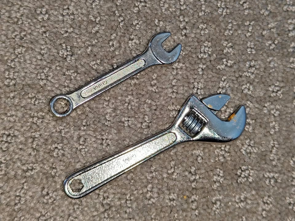 Mini Tool Set - 1/4" Combination & Adjustable Crescent Wrench