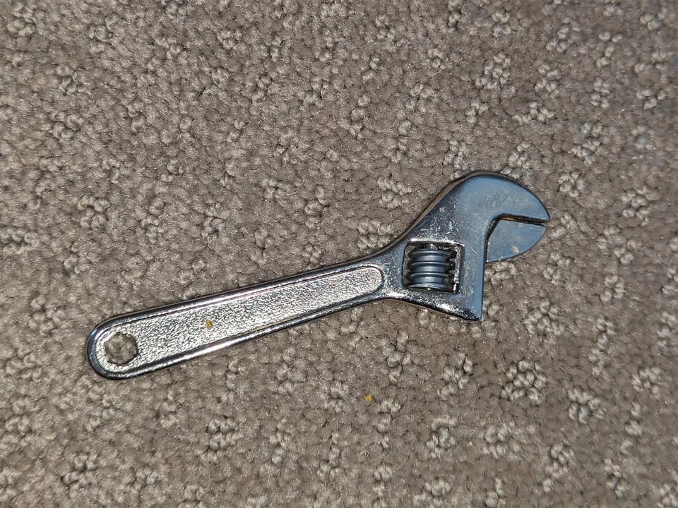 Mini Tool Set - 1/4" Combination & Adjustable Crescent Wrench - photo 3