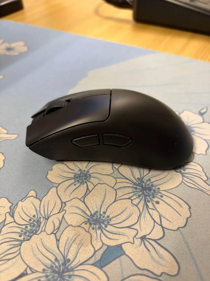 Razer Deathadder V3 Hyperspeed Wireless - photo 2