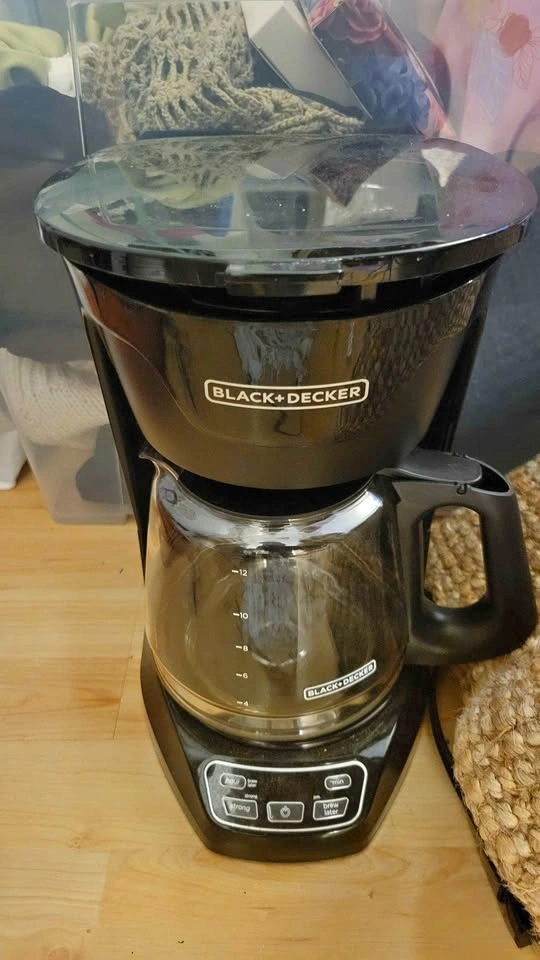 Black+Decker 12-Cup Programmable Coffeemaker, CM1110BC-1