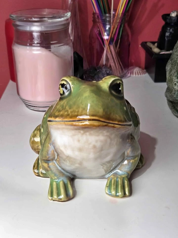 Cute Small Vintage Ceramic Frog