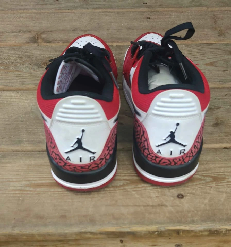 Nike Jordan Legacy 312 Low Chicago Size 10 - photo 3