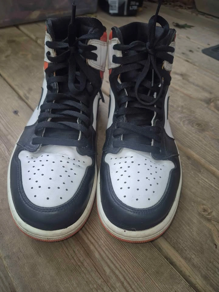 Nike Air Jordan 1 Retro High OG Electro Orange - photo 2