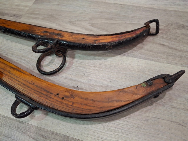 Antique Wooden Horse Hames with Brass Knobs - photo 4