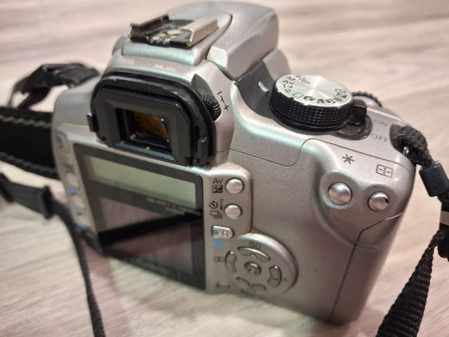 Canon EOS Digital Rebel XT Camera Body - photo 2