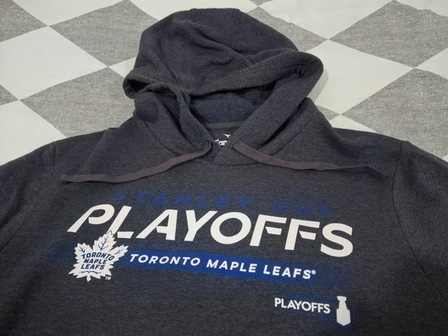 Toronto Maple Leafs 2022 Stanley Cup Playoffs Hoodie, Size: L