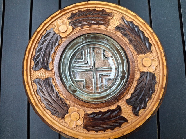 Vintage Hand-Carved Wooden Ashtray with Glass Insert - photo 2