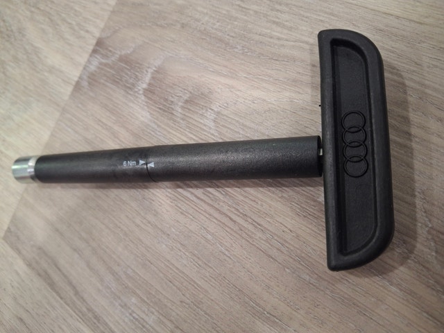 Audi Q5 Roof Rack Cross Bars (2009-2017), New, Never Used - photo 4