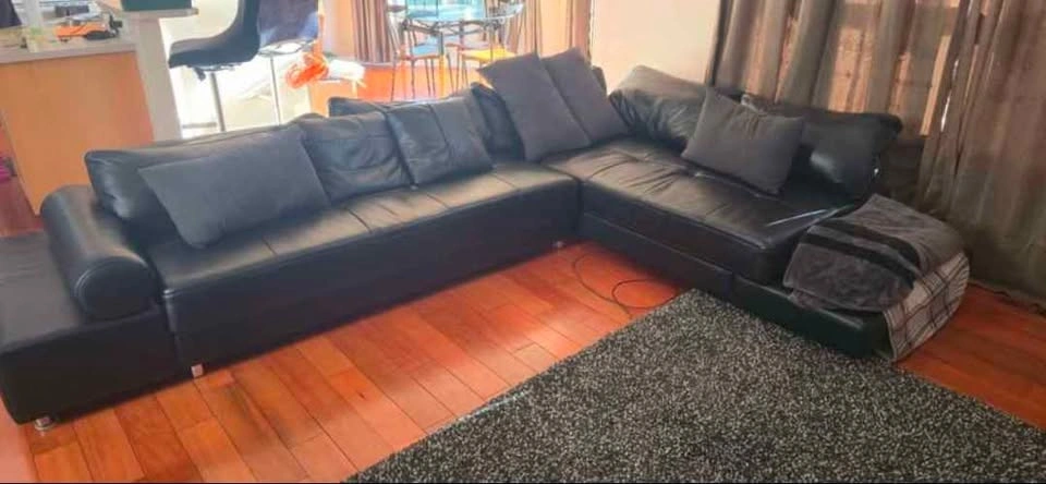 Black Full Grain Leather L-Shaped Sectional Sofa - photo 4