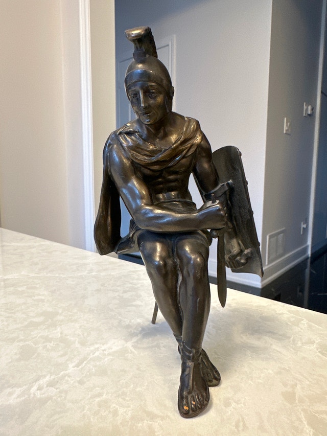 VTG bronze sculpture of a seated ancient Roman soldier - photo 3