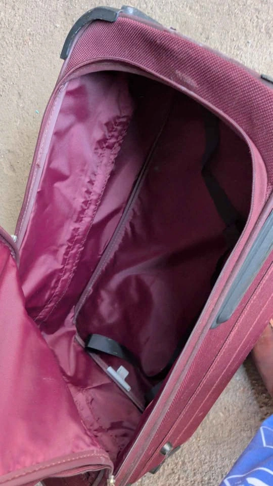 Samsonite Burgundy Softshell Rolling Suitcase - photo 3