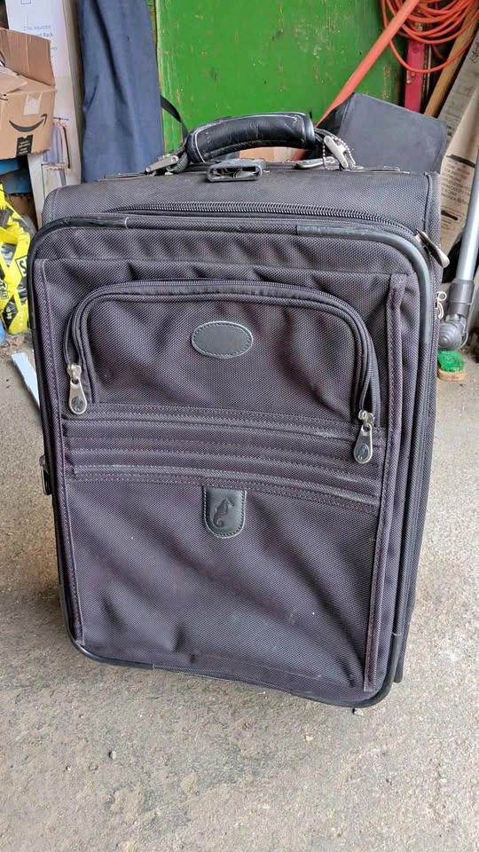 Atlantic Rolling Suitcase