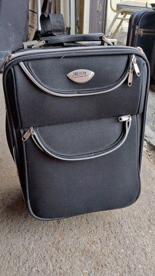 American Uni Rolling Carry-On Suitcase