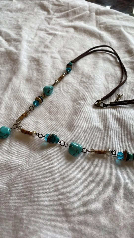 Turquoise And Leather Necklace - photo 3