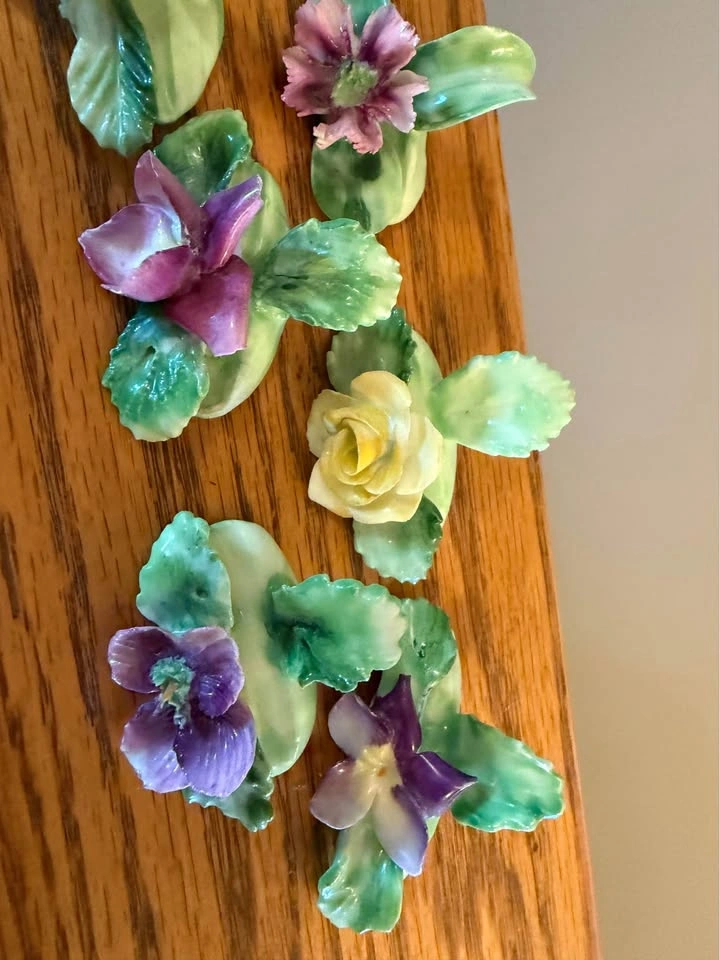 Crown Staffordshire Fine Bone China Flower Place Card Holders - photo 3