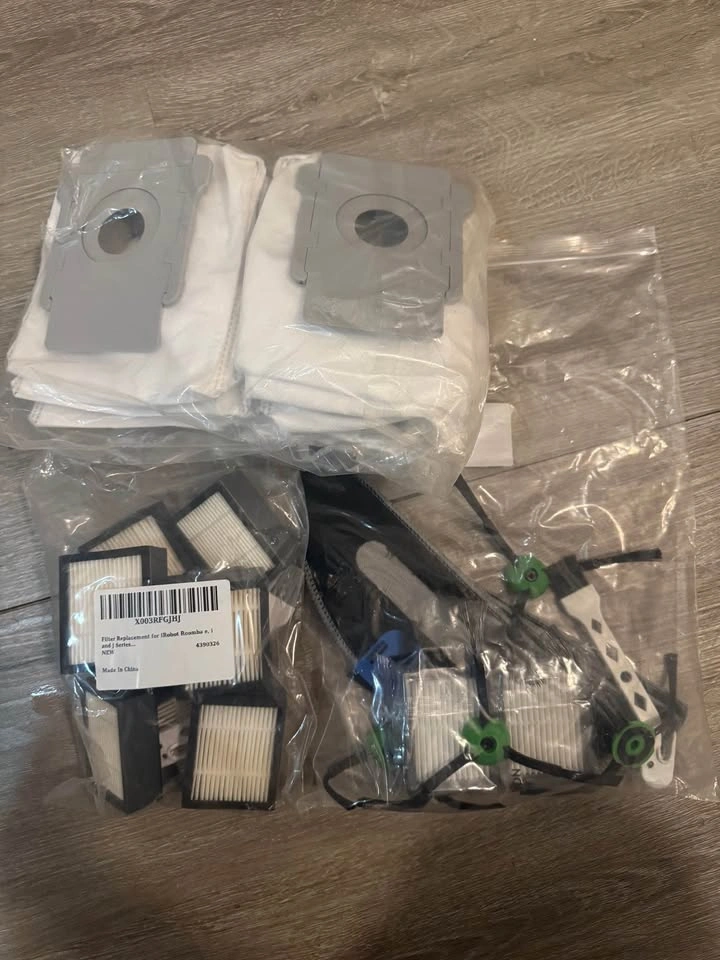 iRobot Roomba i5+ Self-Emptying Robot Vacuum + Extras - photo 4
