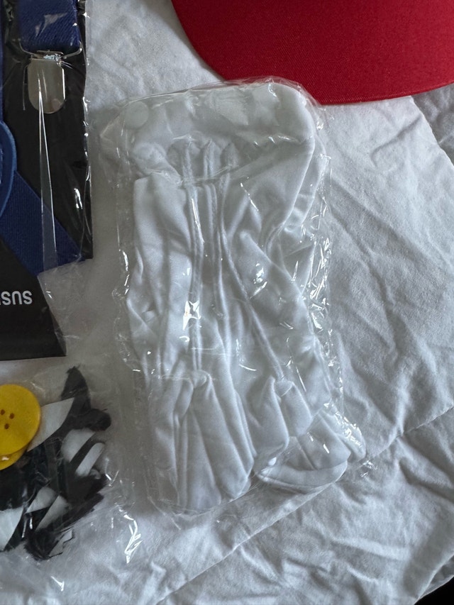Brand New Super Mario Brothers Costume Set $25 Kids Size 7-8 - photo 5