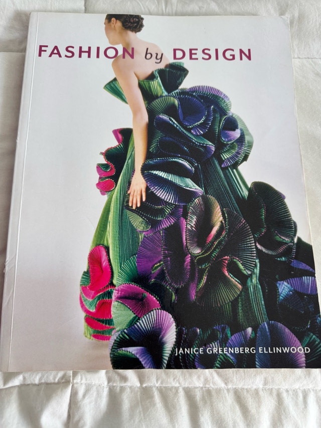 Brand New Sealed Fashion Design / Artist Books Lot H - photo 2