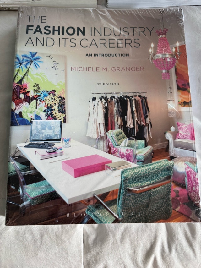Brand New Sealed Fashion Design / Artist Books Lot K - photo 2