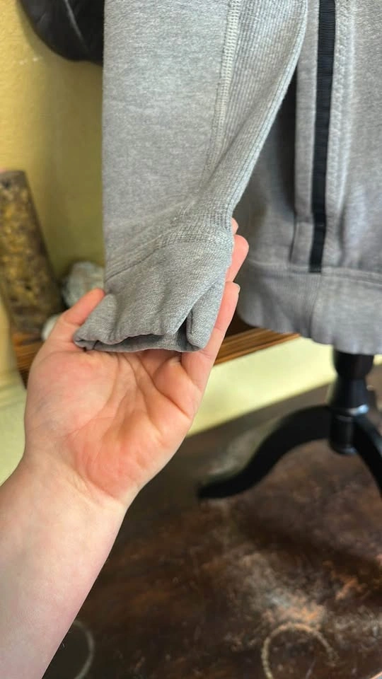 Lululemon button down sweater Jacket - photo 3