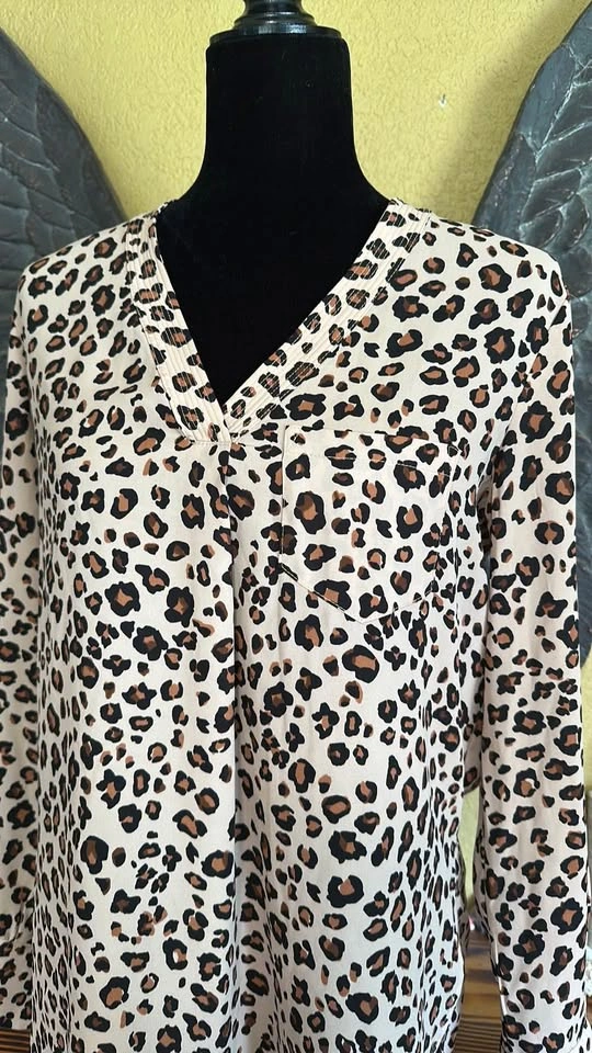 Lord & Taylor Leopard Print V-Neck Blouse - photo 2