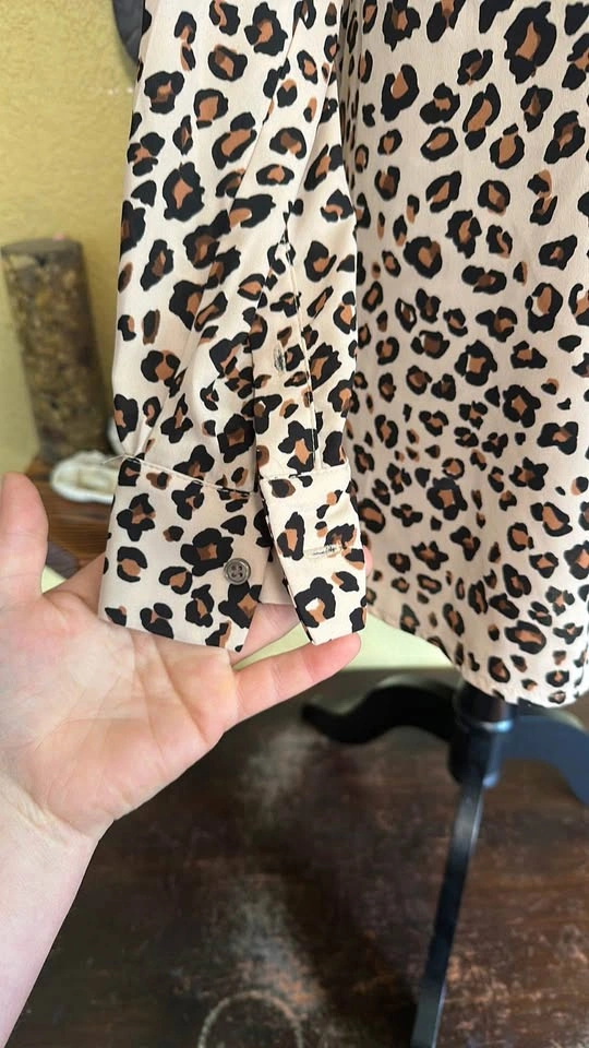 Lord & Taylor Leopard Print V-Neck Blouse - photo 3