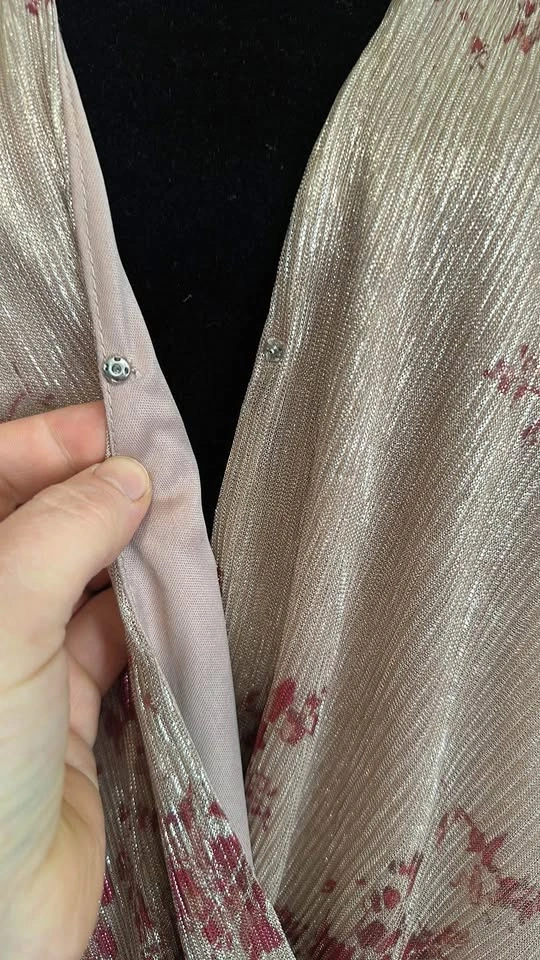Le Chateau Cream Fancy Dressy Top - photo 3