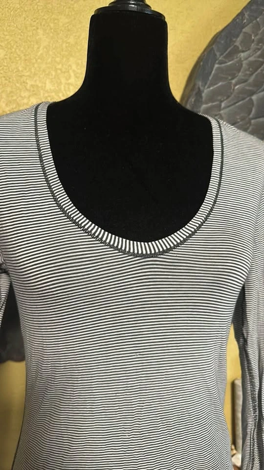 Lululemon Striped Long Sleeve Top - photo 3