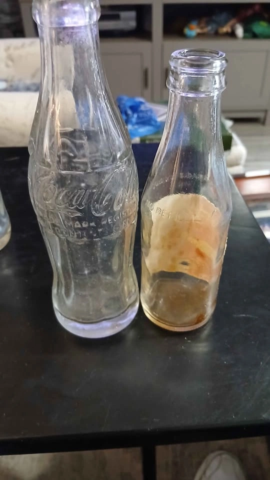 Vintage Coca-Cola, Pepsi, and Patio Glass Soda Bottles - photo 4