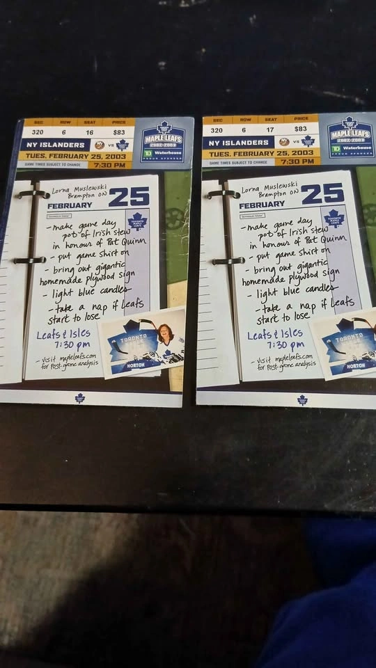 Toronto Maple Leafs Hockey Card and Memorabilia - photo 4