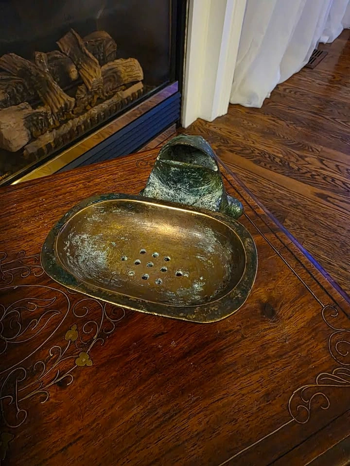 Vintage Bronze Frog Soap Dish - photo 3