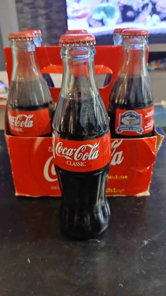 Coca-Cola Toronto Maple Leaf Gardens Commemorative 6-Pack