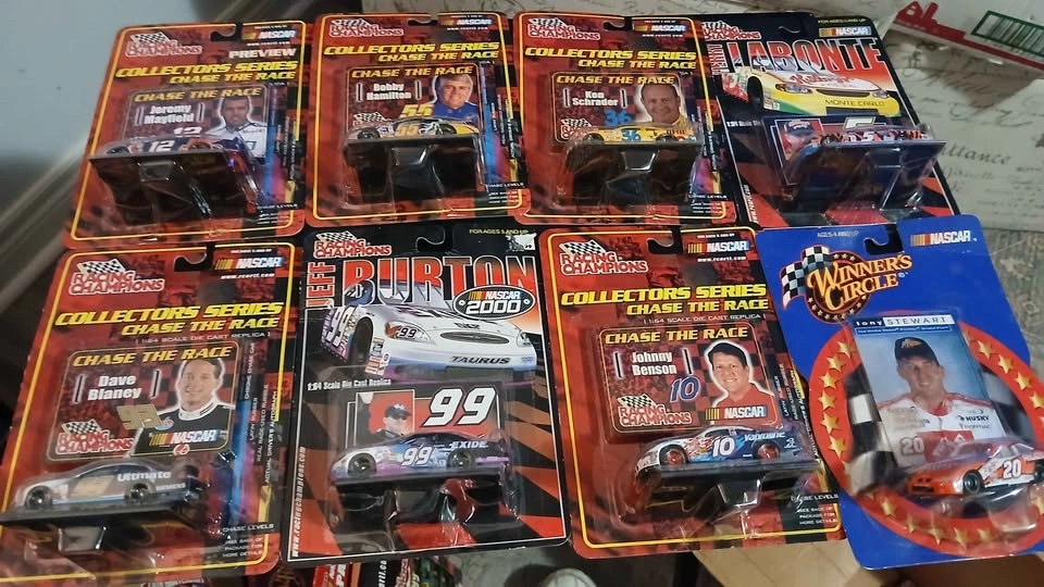 Vintage NASCAR Die-Cast Cars, Cards, Bears, and Tins - photo 3