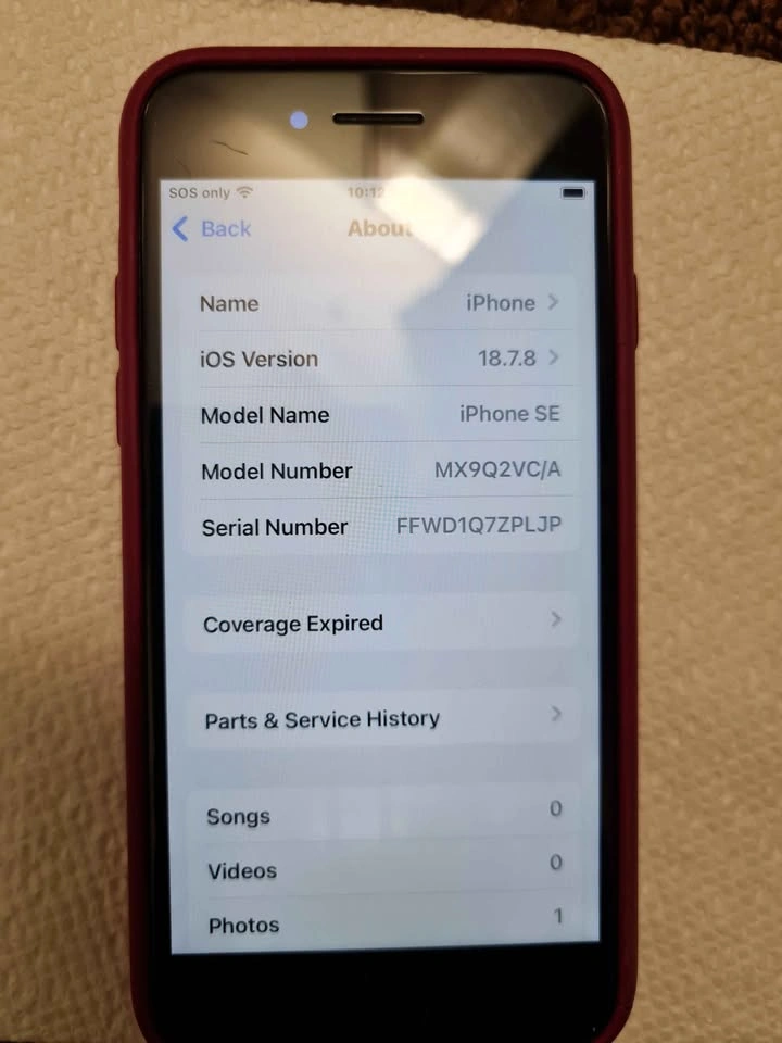 iPhone SE Red with case - photo 2