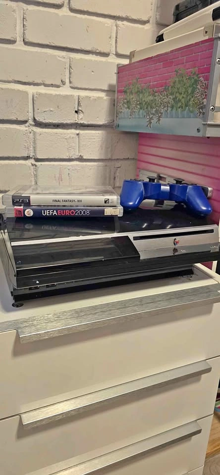 PS3 Fat Console 80GB with Controller + 1 Game