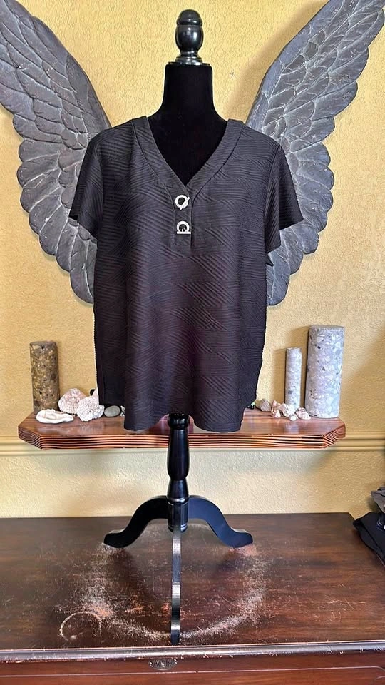 Love Scarlett Black Textured V-Neck Top