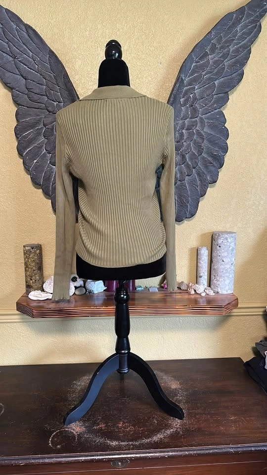 Dynamite Olive Ribbed V-Neck Sweater Top - photo 5