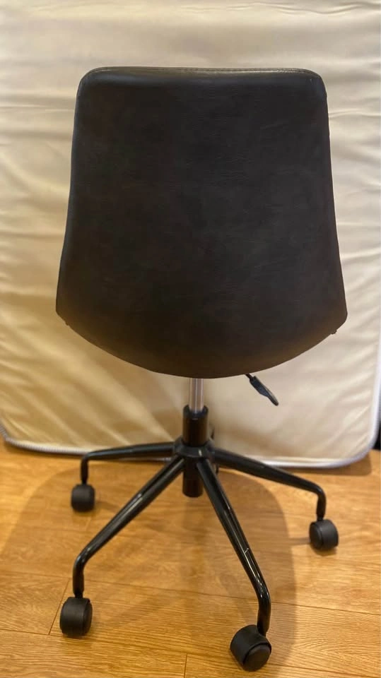 Modern Leather Office Chair - photo 3