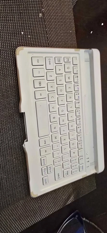 Samsung Galaxy Tab S (8-inch) + OEM Samsung Keyboard Case - photo 5