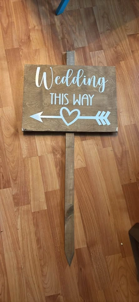 Set of 2 Wooden Wedding Directional Signs - photo 4