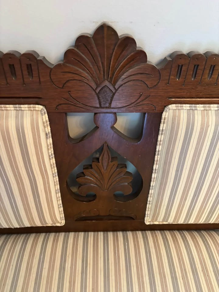 Antique Carved Wood Settee - photo 2