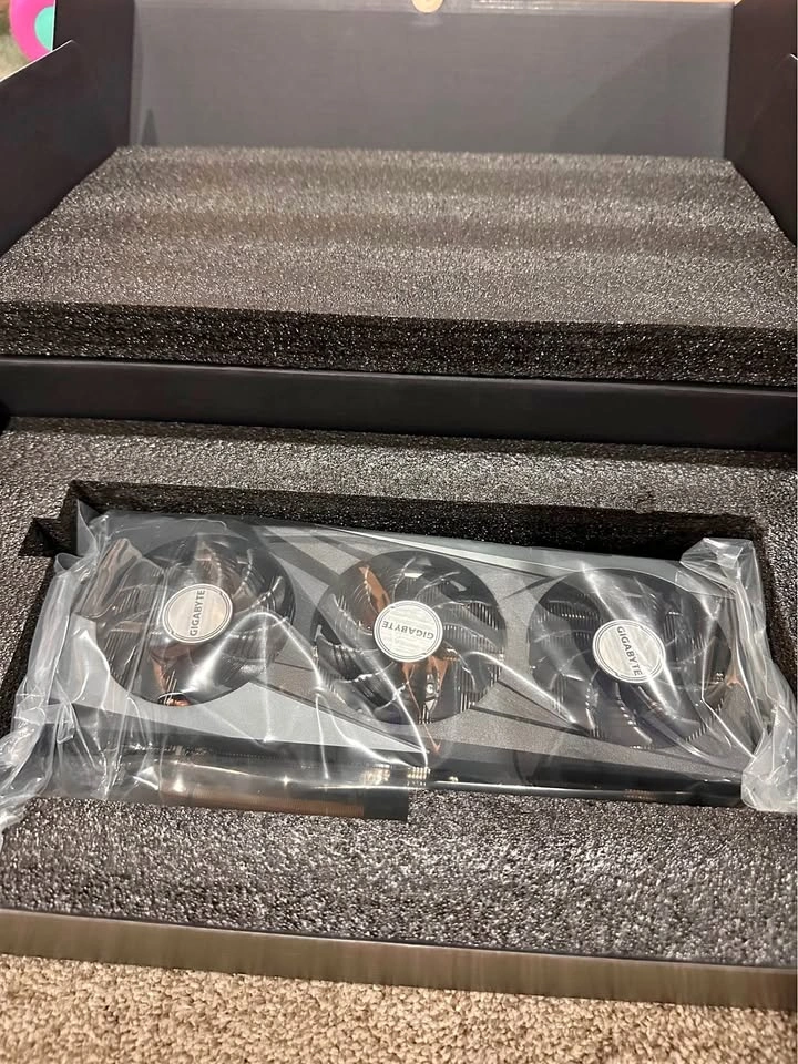 Gigabyte Radeon RX 6650 XT Gaming OC 8GB – Excellent Condition