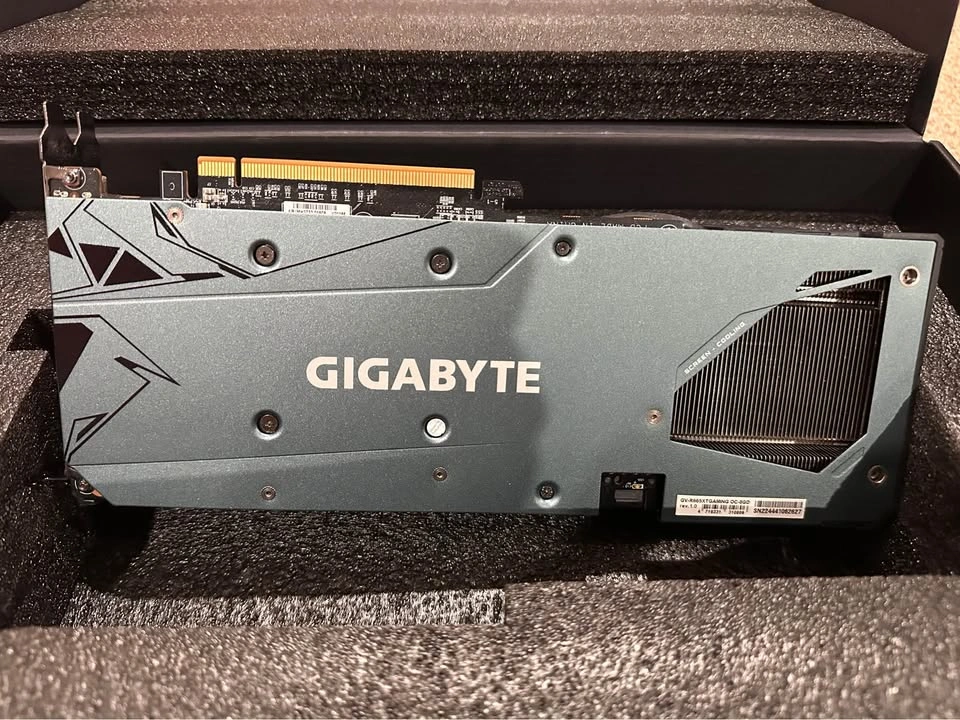 Gigabyte Radeon RX 6650 XT Gaming OC 8GB – Excellent Condition - photo 2