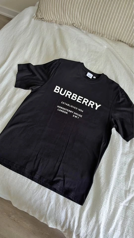 Burberry Men's Tshirt