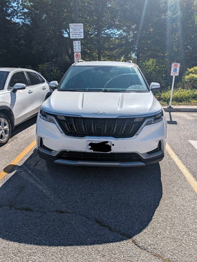 2022 Kia Carnival LX Plus One Owner