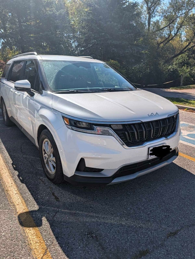 2022 Kia Carnival LX Plus One Owner - photo 3