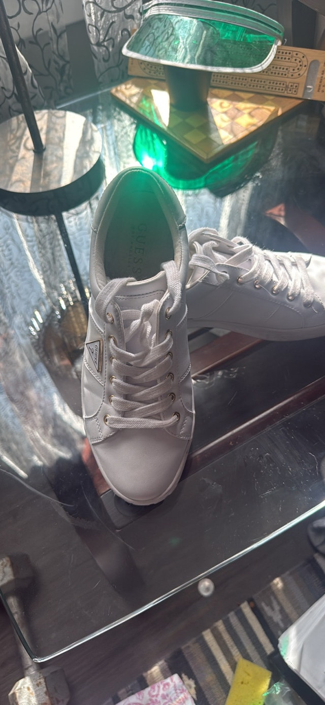 Guess White Sneakers - 8.5 - photo 2
