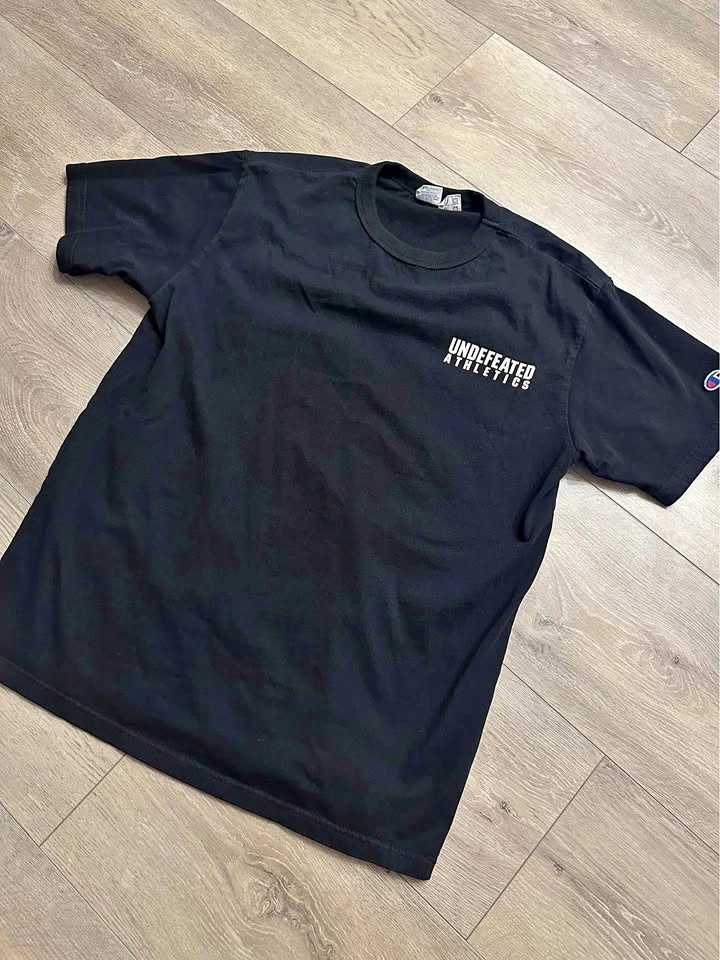 Undefeated Tshirt XL