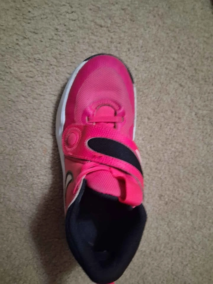 Nike Girls Team Hustle D 11 Shoes pink/black US SIZE 3.5 - photo 4