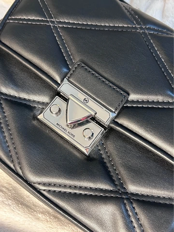 Michael Kors Medium Serena Quilted Flap Shoulder Bag - photo 4
